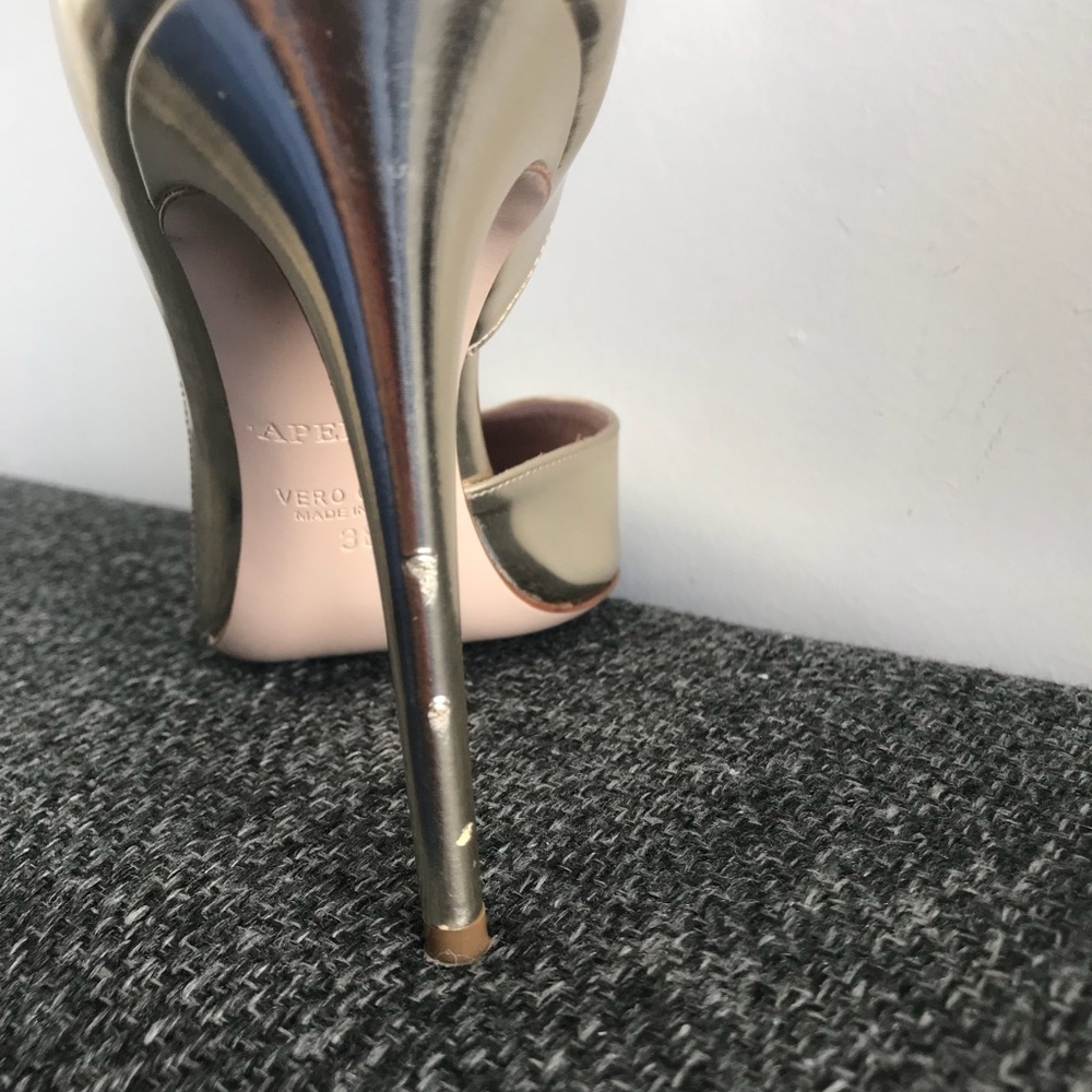 Shoes - Picture 4 of 5